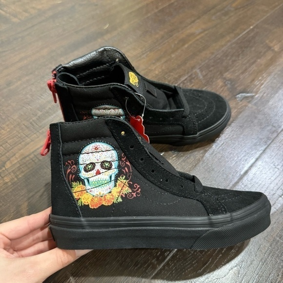 Vans Sk8-Hi Dia de Vans (Black/Multi) High Top Sneaker Size 10.5 Kids - Picture 3 of 10